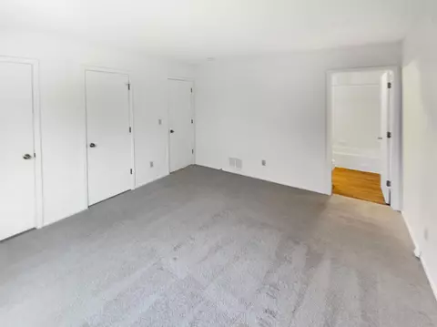 4785 Beacon Hill Rd, Eagan, MN 55122 photo 11