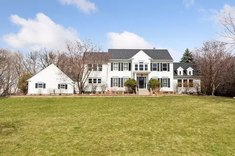 2850 Wear Cir, Orono, MN 55356