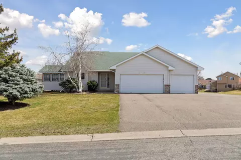 17638 Foxboro Ln, Farmington, MN 55024