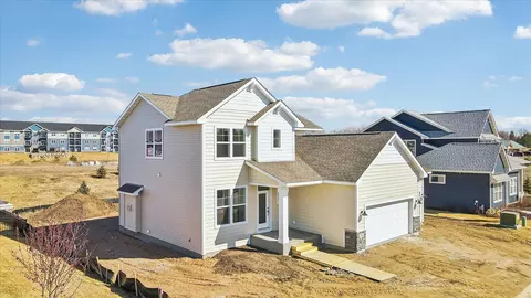 Exterior - 2555 Sofia Ln, Hudson, WI 54016 photo 2 of 7