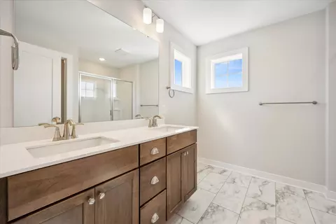 Bath - 2555 Sofia Ln, Hudson, WI 54016 photo 4 of 6