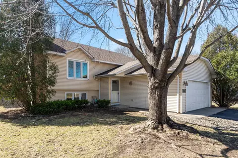17447 Cherry Dr, Eden Prairie, MN 55346