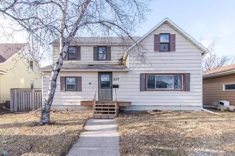 217 9th St N, Wahpeton, ND 58075
