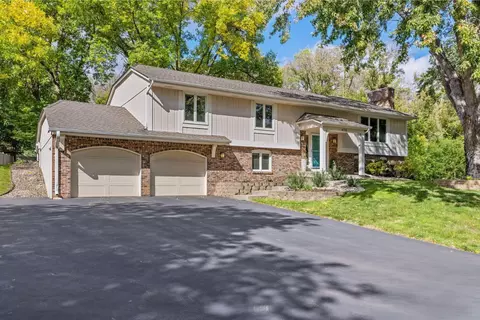4110 Wendover Ct, Minnetonka, MN 55345