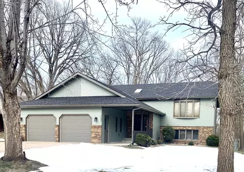 1504 Remington Ct, Saint Cloud, MN 56303