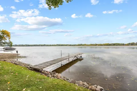 6639 Eagle Lake Dr, Maple Grove, MN 55369