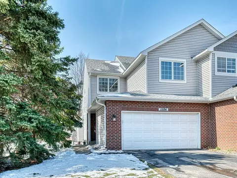 11694 Langford Cir, Burnsville, MN 55337