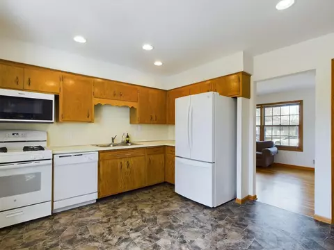 2058 Copper Ln, Eagan, MN 55122 photo 5