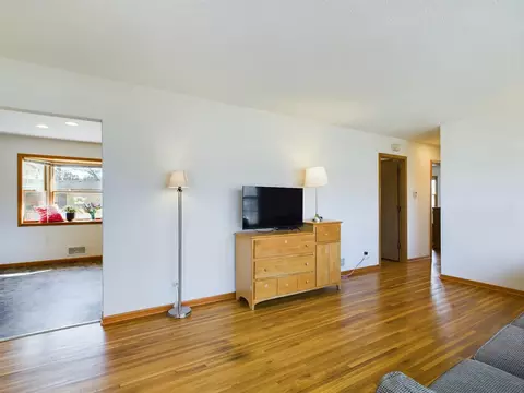 2058 Copper Ln, Eagan, MN 55122 photo 3