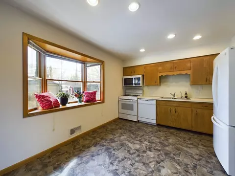 2058 Copper Ln, Eagan, MN 55122 photo 7