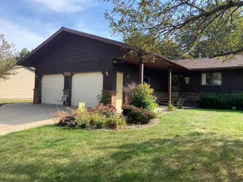 1125 Miles Dr, Worthington, MN 56187