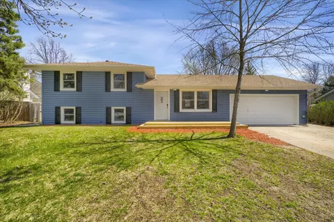 8679 Ironwood Ave S, Cottage Grove, MN 55016
