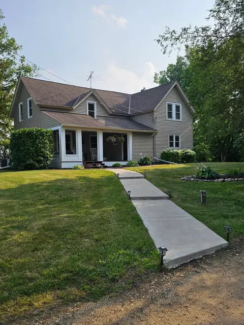 5320 30th St W, Webster, MN 55088