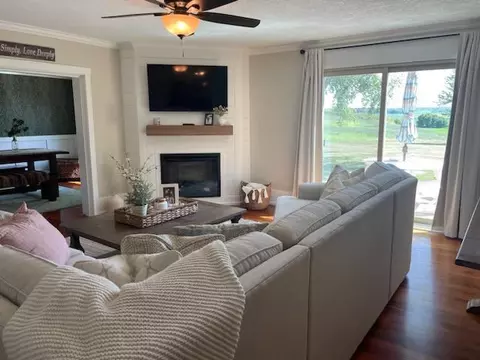 Living - 5320 30th St W, Webster, MN 55088 photo 1 of 2