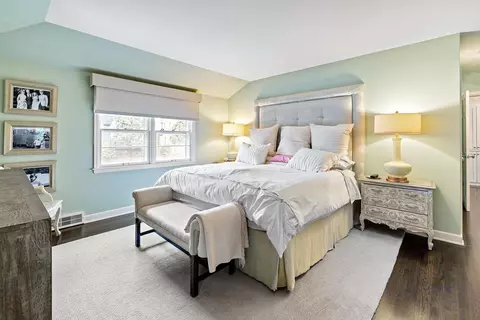 Bedroom - 4824 Maple Rd, Edina, MN 55424 photo 1 of 4