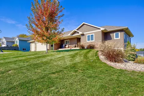 153 Shoreview Dr, Elysian, MN 56028