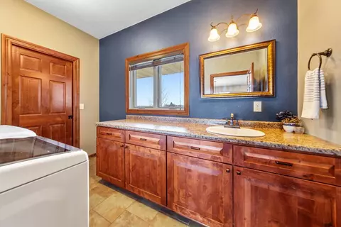Bath - 153 Shoreview Dr, Elysian, MN 56028 photo 5 of 6