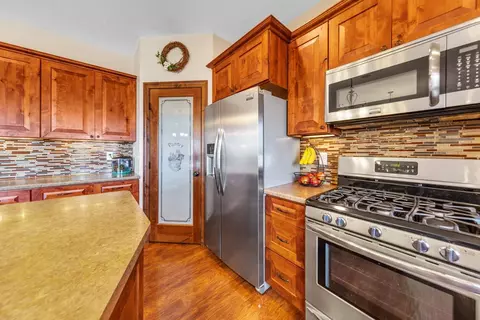 Kitchen - 153 Shoreview Dr, Elysian, MN 56028 photo 2 of 5