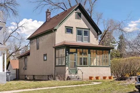 704 Stryker Ave, Saint Paul, MN 55107