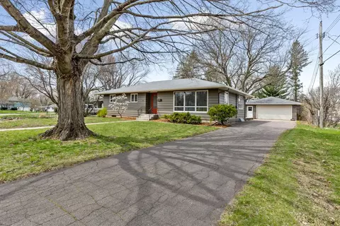 1018 Home Pl, Faribault, MN 55021