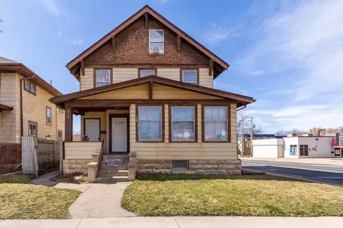 830 N 4th St, Mankato, MN 56001
