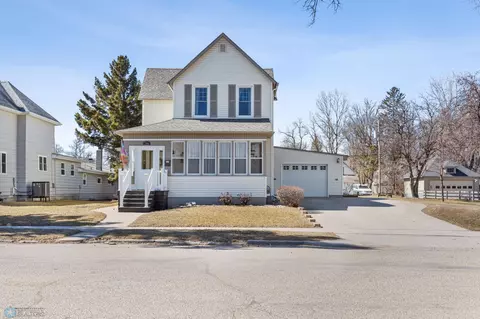 740 Holly Ave, Crookston, MN 56716