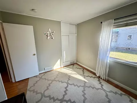402 N 5th St, Marshall, MN 56258 photo 6