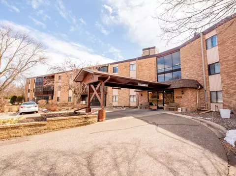 2680 Oxford St N #139, Roseville, MN 55113