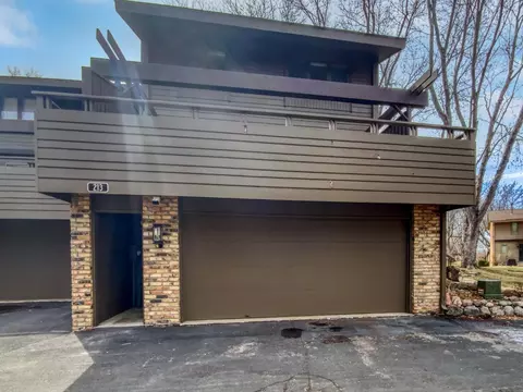 213 Birnamwood Dr, Burnsville, MN 55337