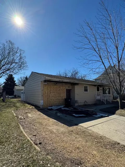 509 N 4th St, Saint Peter, MN 56082 photo 2