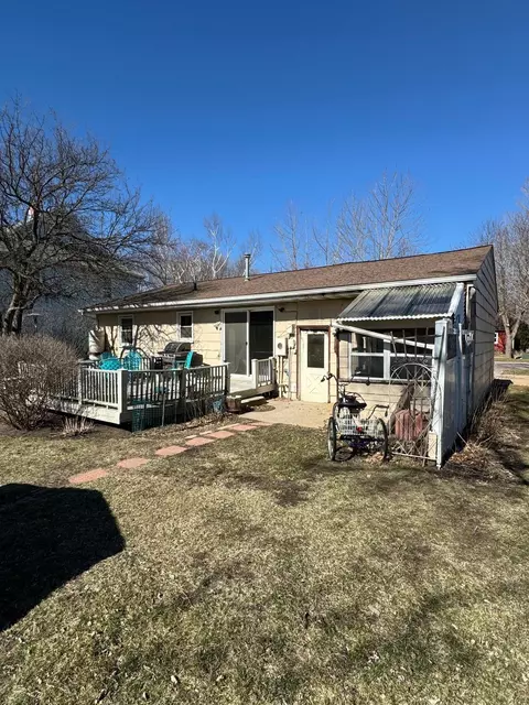 509 N 4th St, Saint Peter, MN 56082 photo 3