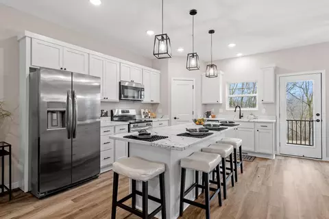 9065 Lexington Ave N #B, Circle Pines, MN 55014