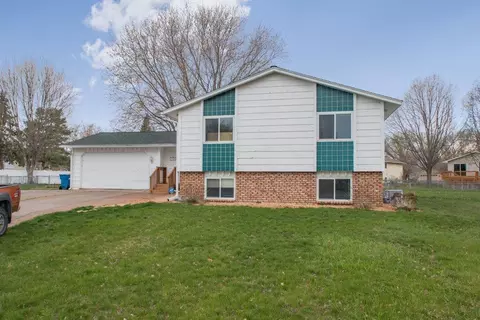 10996 97th Pl N, Maple Grove, MN 55369