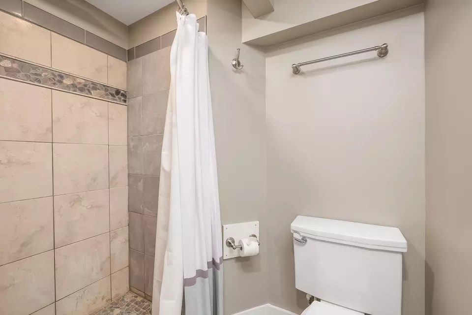 Bath - 7640 W 14th St, Saint Louis Park, MN 55426 photo 5 of 5