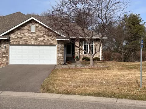 10422 Lancaster Ln, Woodbury, MN 55129