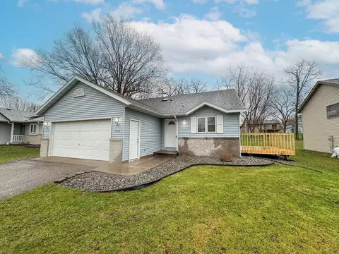 1610 2nd Ave, Sauk Rapids, MN 56379