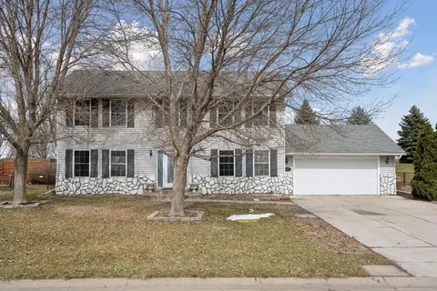 10272 53rd St NE, Albertville, MN 55301