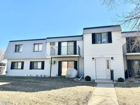 3411 Cherry Ln N #B13, Fargo, ND 58102