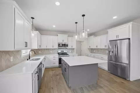 5721 Upper 179th St W, Lakeville, MN 55044