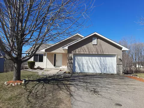 1120 N Ridge Dr NW, Montgomery, MN 56069