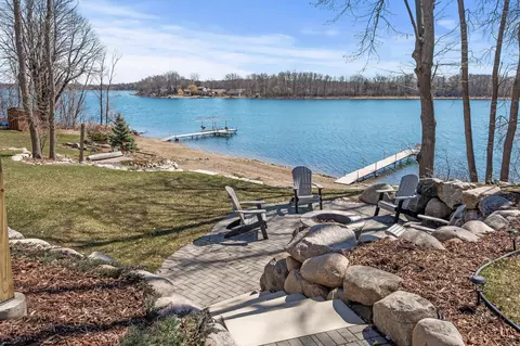 11605 Interlachen Rd, Chisago City, MN 55013