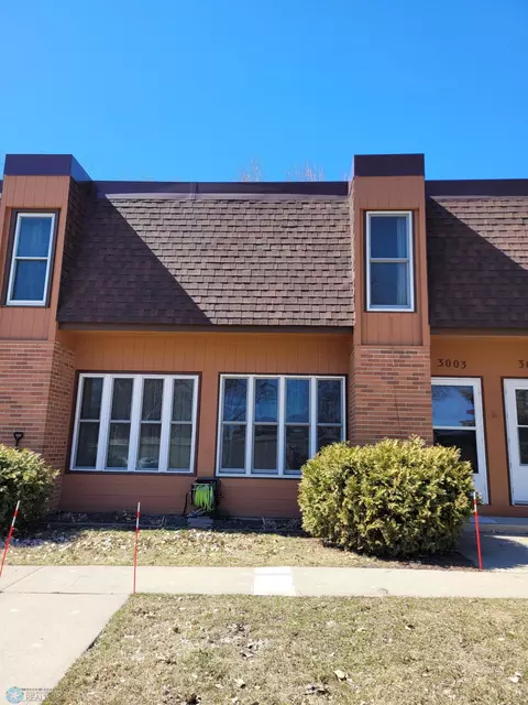 3003 5th St S #3, Moorhead, MN 56560