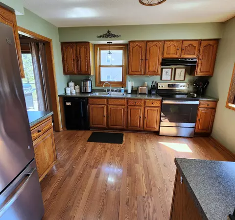 Kitchen - 2708 13th Ave NW, Willmar, MN 56201 photo 2 of 4