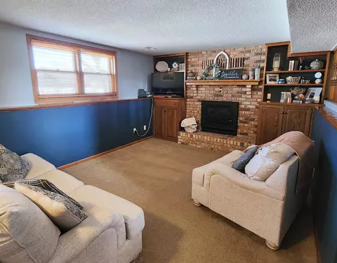 Living - 2708 13th Ave NW, Willmar, MN 56201 photo 5 of 8