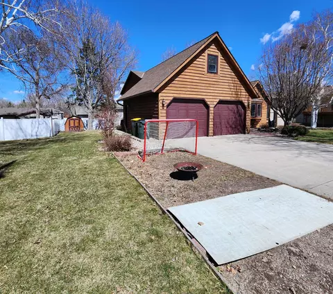 Exterior - 2708 13th Ave NW, Willmar, MN 56201 photo 6 of 12