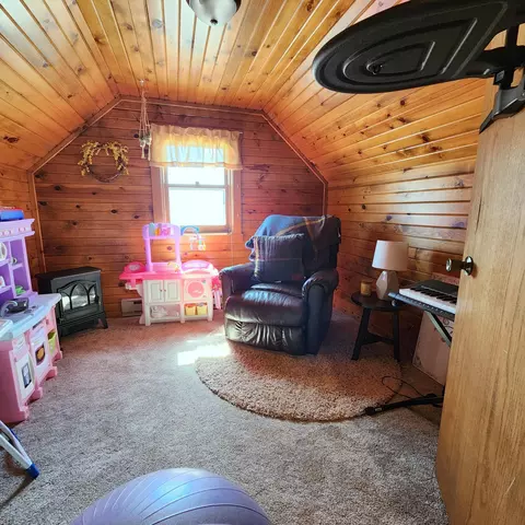 Living - 2708 13th Ave NW, Willmar, MN 56201 photo 4 of 8