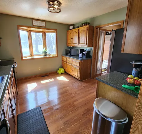 Kitchen - 2708 13th Ave NW, Willmar, MN 56201 photo 4 of 4