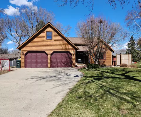 2708 13th Ave NW, Willmar, MN 56201