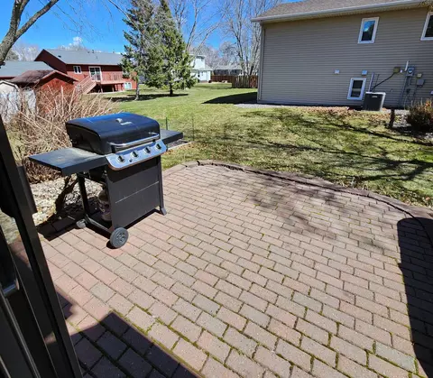 Exterior - 2708 13th Ave NW, Willmar, MN 56201 photo 5 of 12