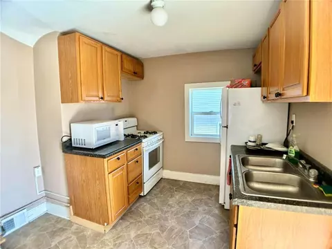 424 Sherburne Ave, Saint Paul, MN 55103